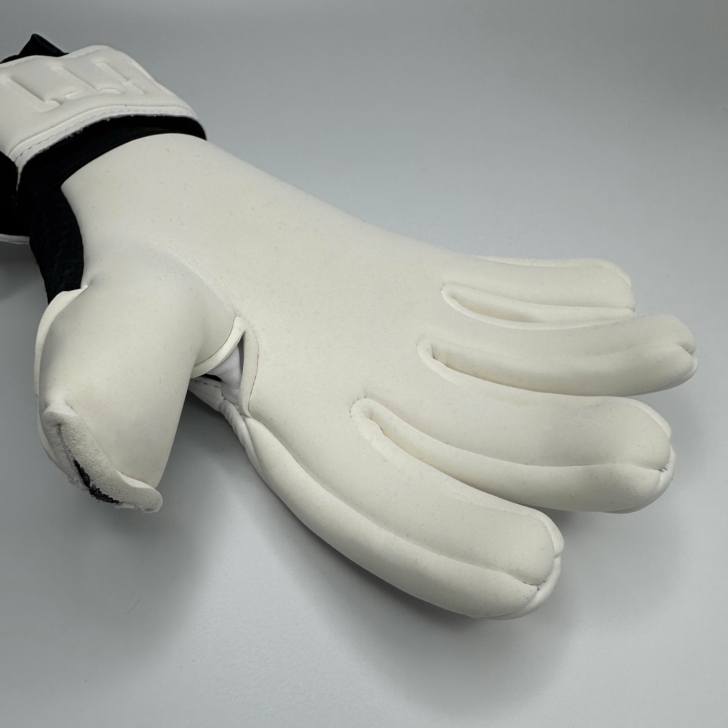Pure Arctic - Youth Goalkeeper Gloves
