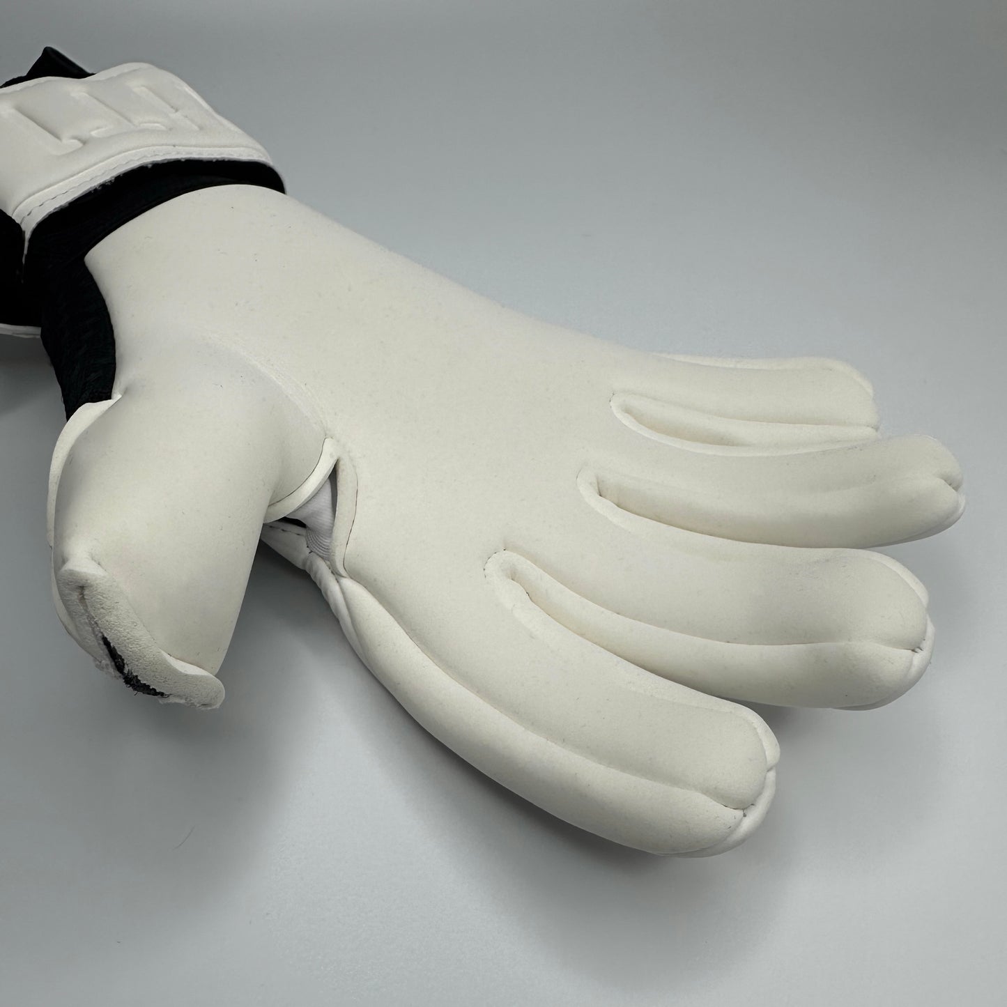 Pure - Youth Goalkeeper Gloves