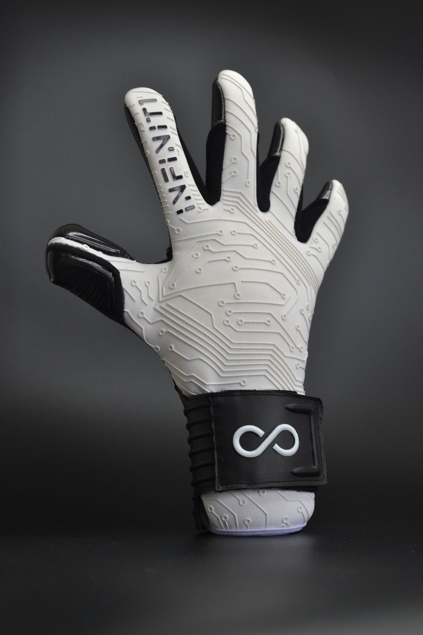 Circuit - Goalkeeper Gloves